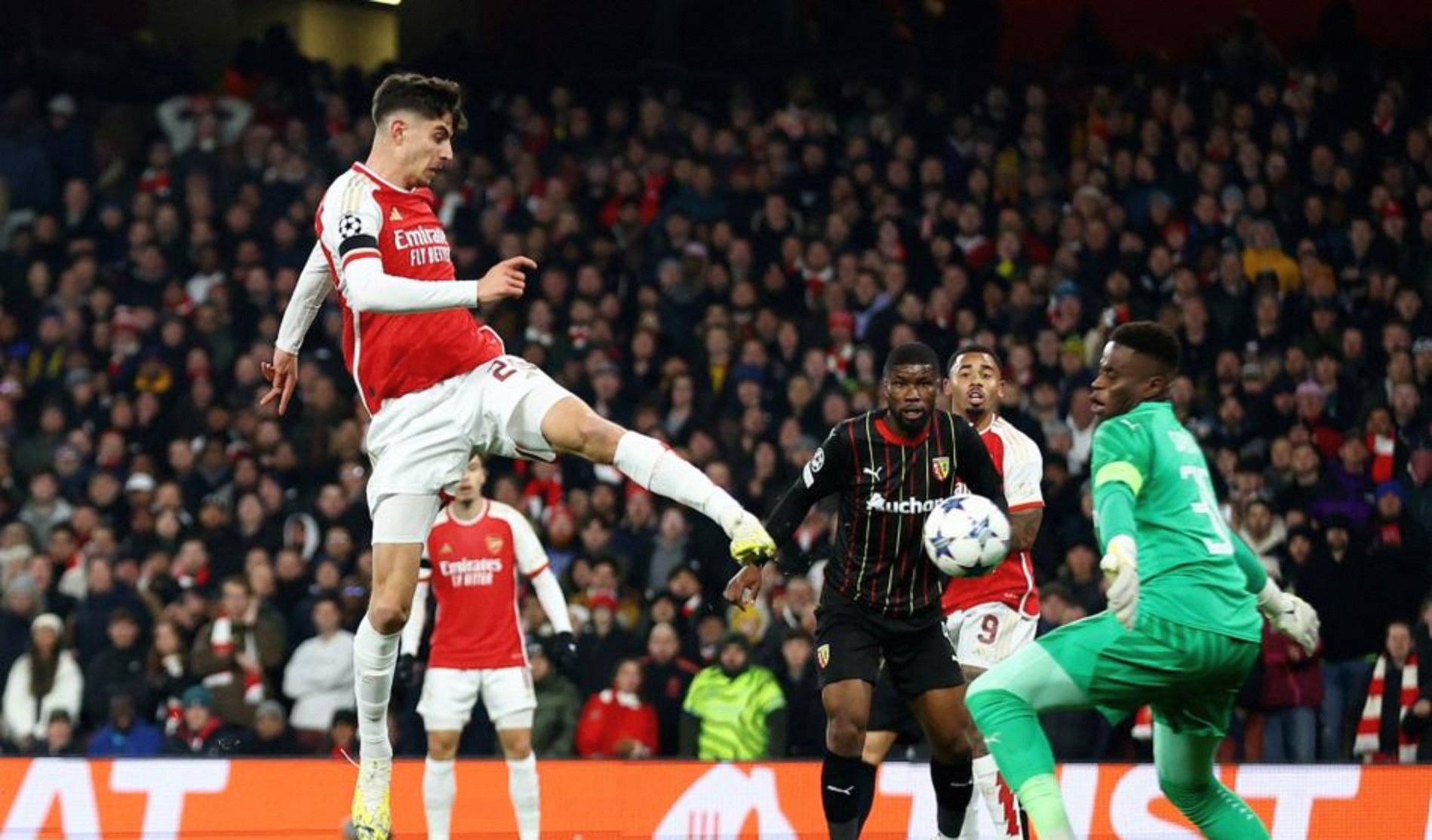 关于冲刺阶段阿斯顿维拉战术微调：欧冠节点到来，震撼外界，更衣室氛围转暖的信息-开云