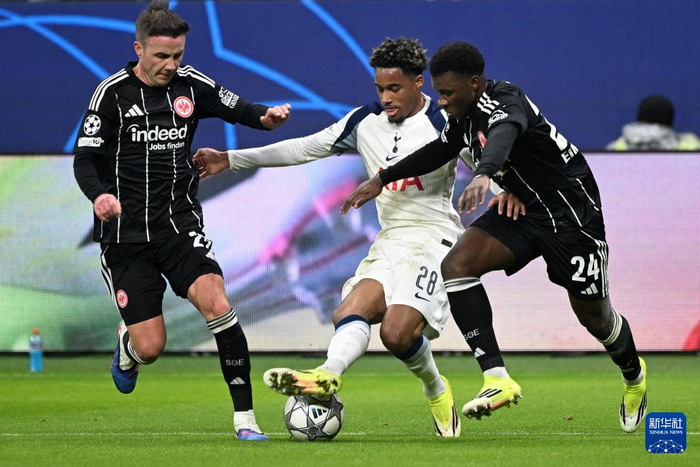 法兰克福迎英超关键赛，清晨扳平良机，球迷炸锅，细节决定成败的简单介绍-kaiyun